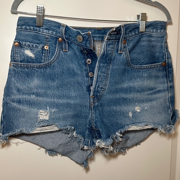 Levi’s 501 Original Short in Athens Mid Short - Picture 7 of 7